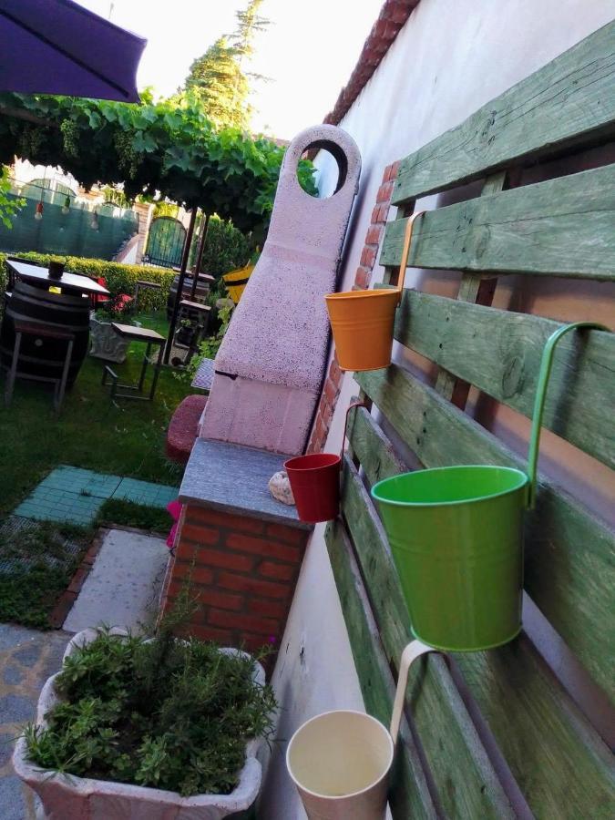 Casa Appartamento Vacanze La Fermata Delle Rondini Castello di Annone Exterior foto